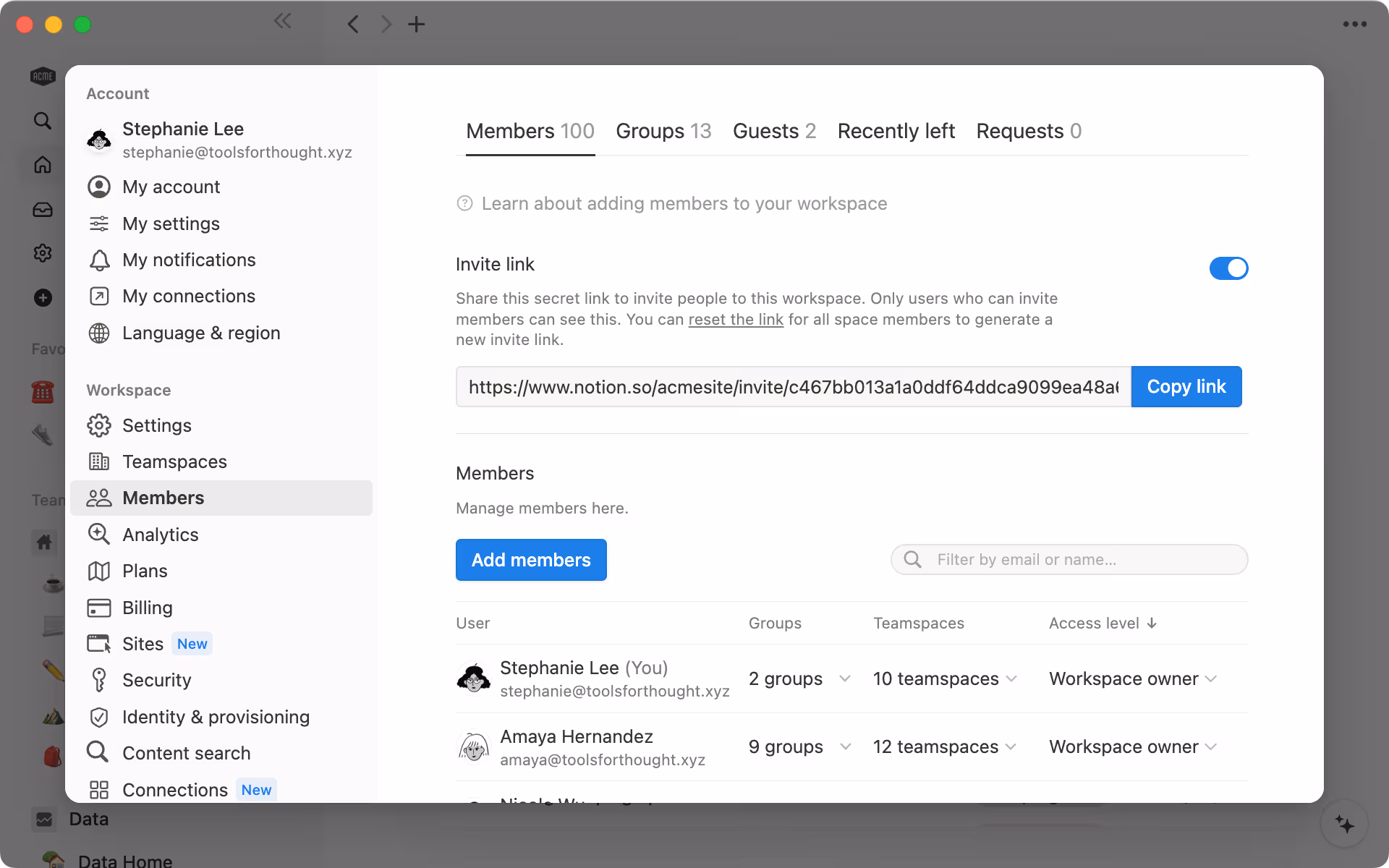 Du kannst alle Mitglieder, Gäste und Anfragen in den Einstellungen unter „Personen“ sehen.